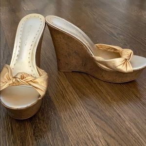 Gold Platforms